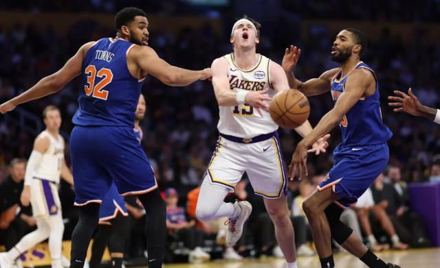 湖人双星闪耀力克尼克斯 詹姆斯缺阵首胜