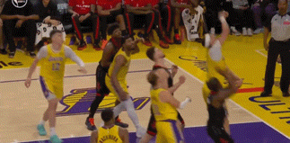 湖人季后赛首战力克火箭 领先优势凸显